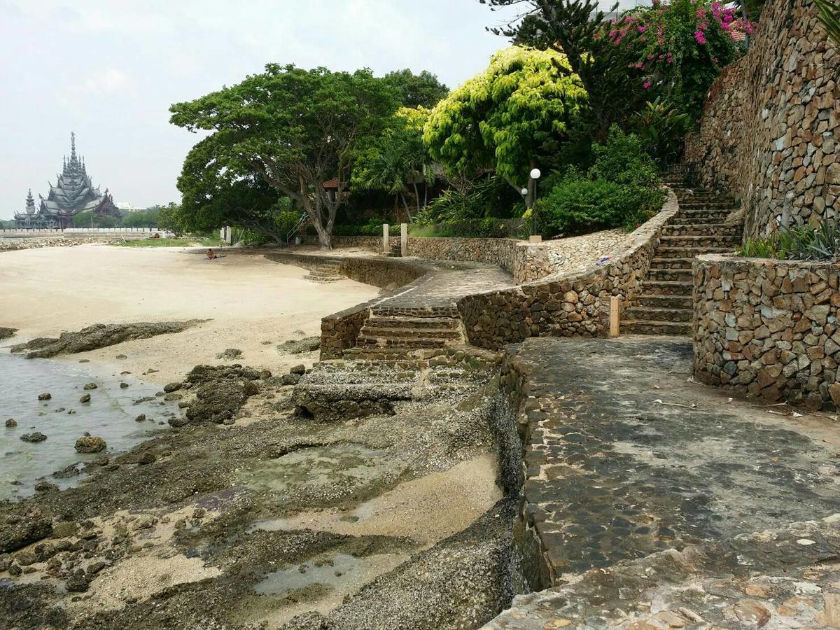 Serenity Pattaya Beach Exteriör bild