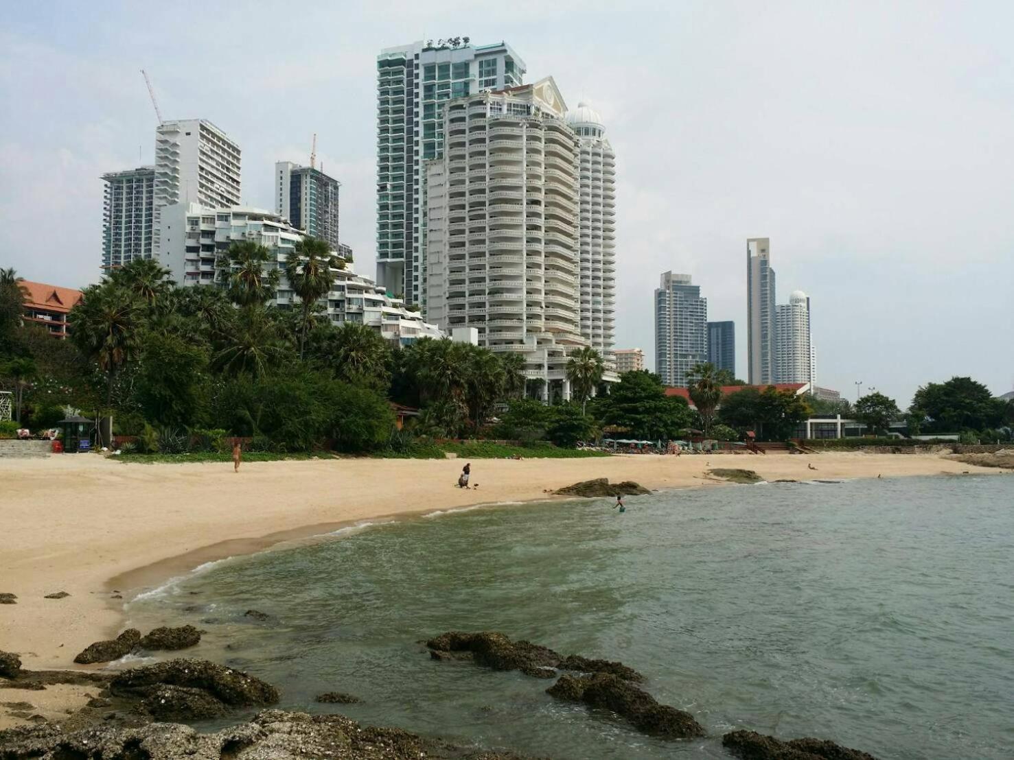 Serenity Pattaya Beach Exteriör bild